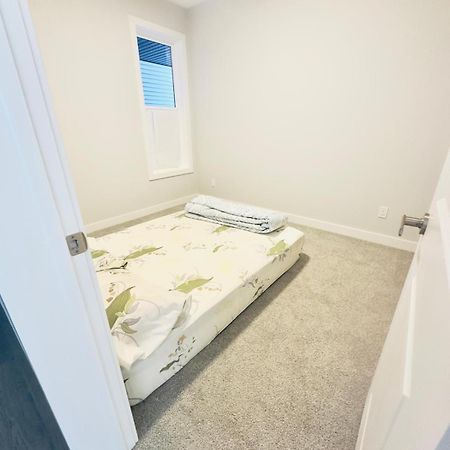Private Room Minutes To Calgary Airport Yyc, Downtown, Banff Экстерьер фото