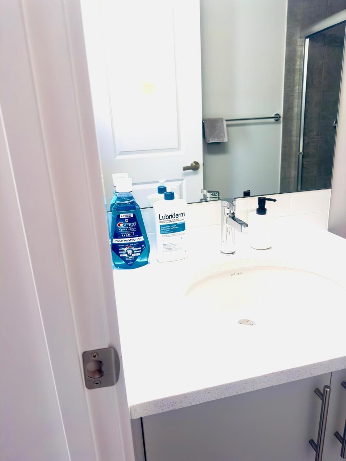 Private Room Minutes To Calgary Airport Yyc, Downtown, Banff Экстерьер фото